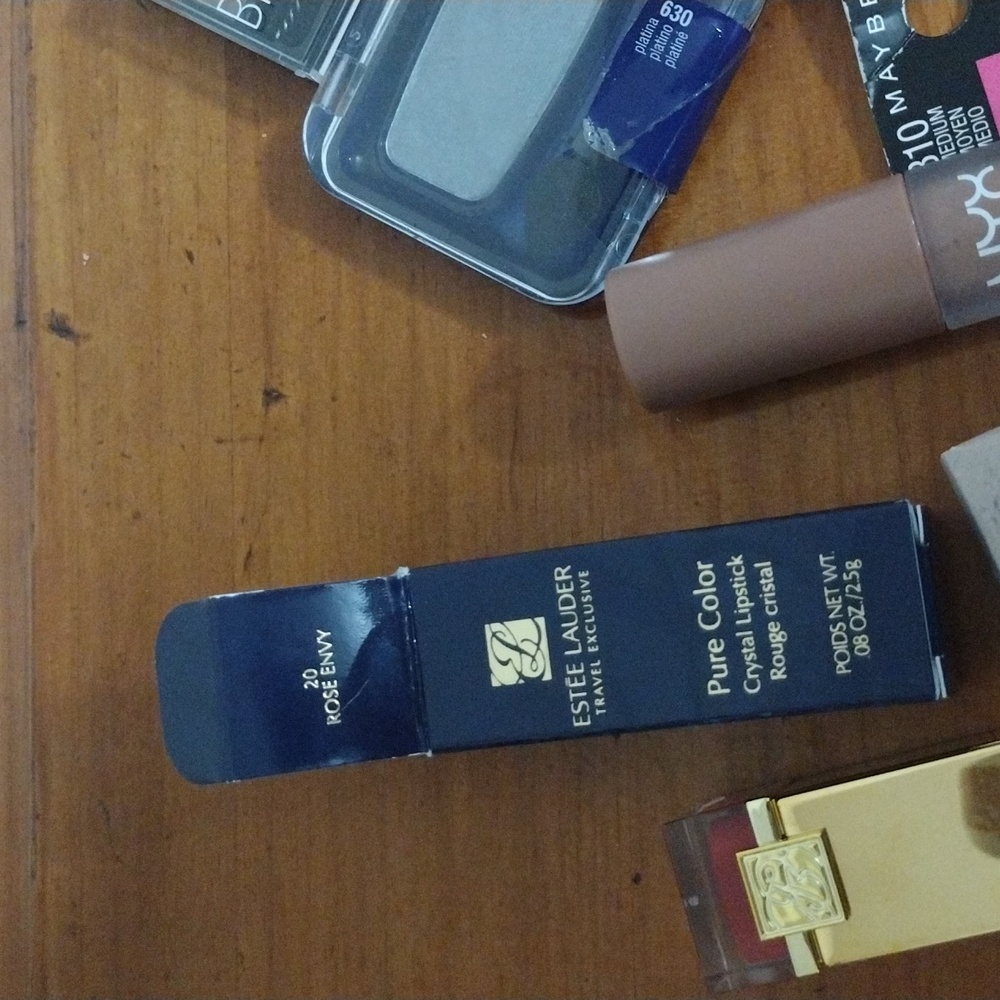 Make Up Bundle - Picture 7 of 11